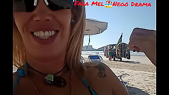 Video Pov Di Una Moglie Che Sfoggia Il Suo Bikini E Il Suo Buco Del Culo A Praia Da Enseada