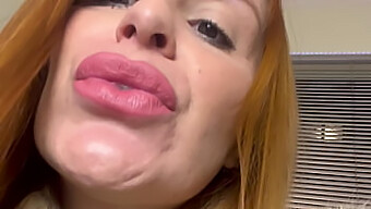 Maisa Pravo Est Une Findomme Super Sexy Et Voici Sa Vidéo Pov Avec Action Fétichiste Des Pieds Et Humiliation.