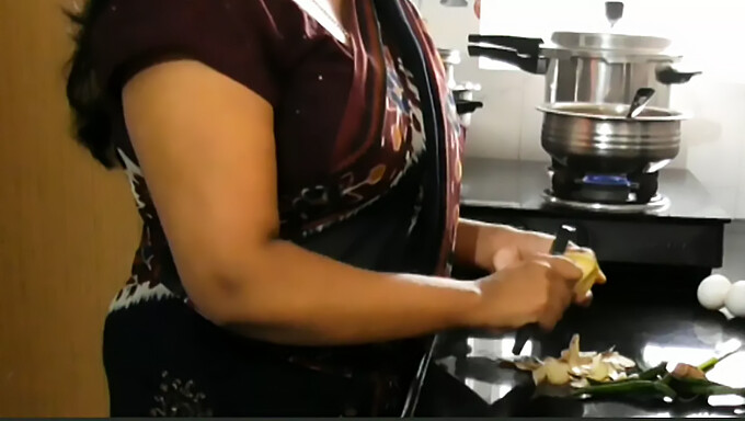 Indian Bhabhi'S Kitchen Blowjob And Deep Throat Action In Hd